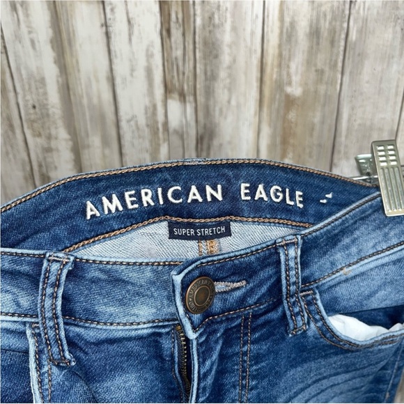 American Eagle Super Stretch Distressed Jegging Short - Picture 5 of 6